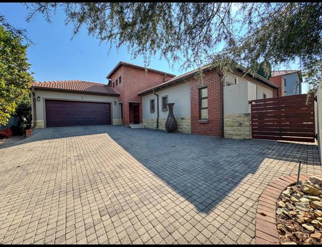 3 BEDROOM HOUSE FOR SALE IN MIDLANDS ESTATE